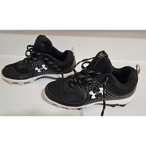 Youth Under Armour Baseball Cleats Size 2.5 Black Great Condition